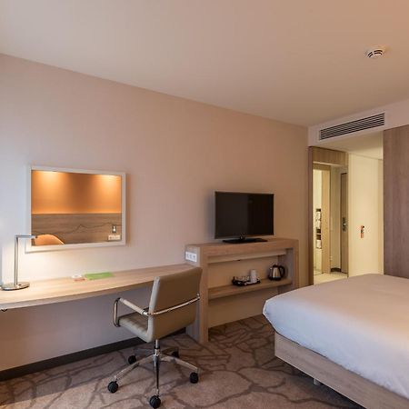 Hampton By Hilton Freiburg Hotel Bagian luar foto