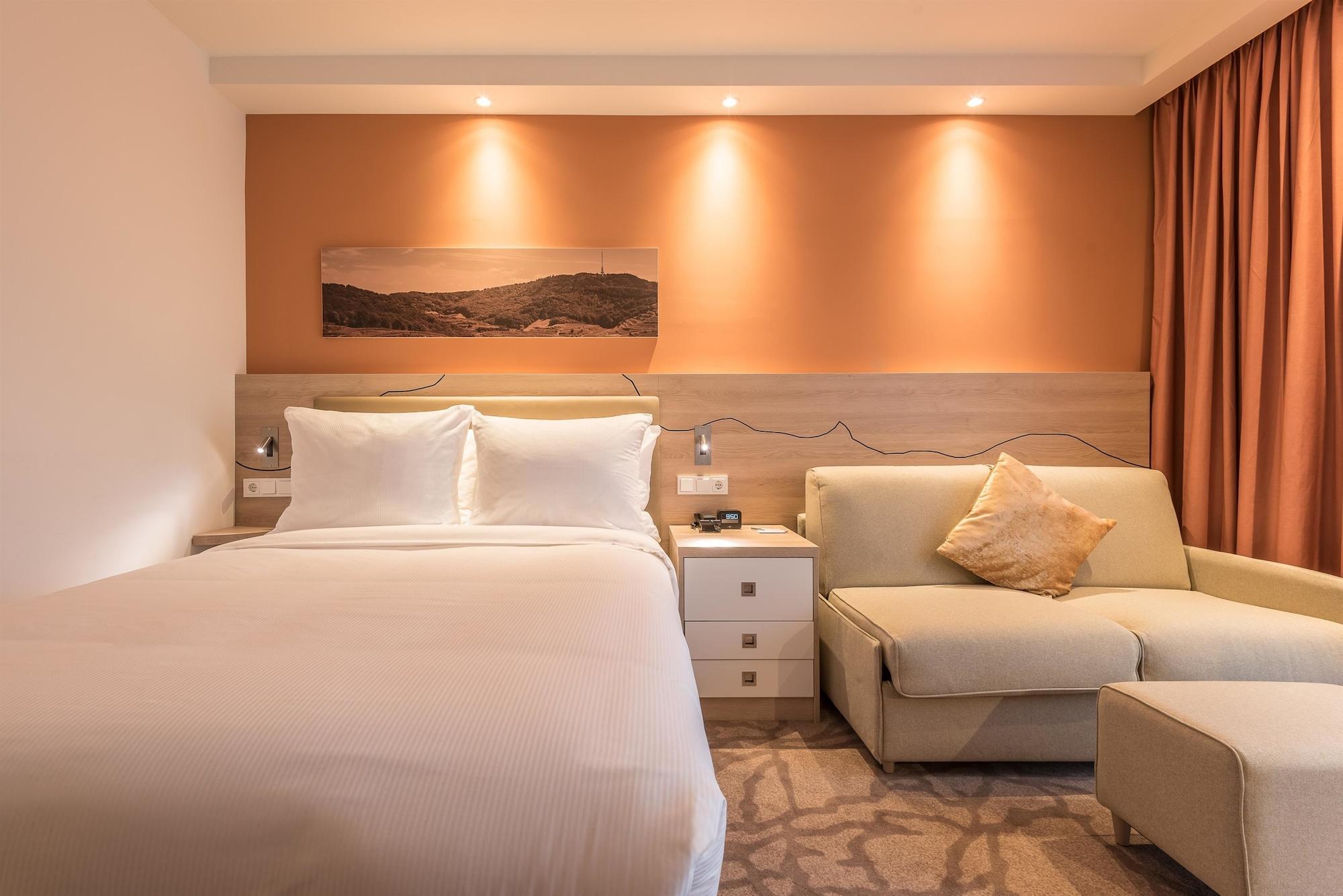 Hampton By Hilton Freiburg Hotel Bagian luar foto
