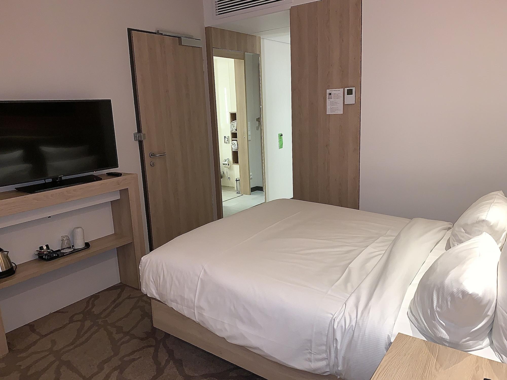 Hampton By Hilton Freiburg Hotel Bagian luar foto