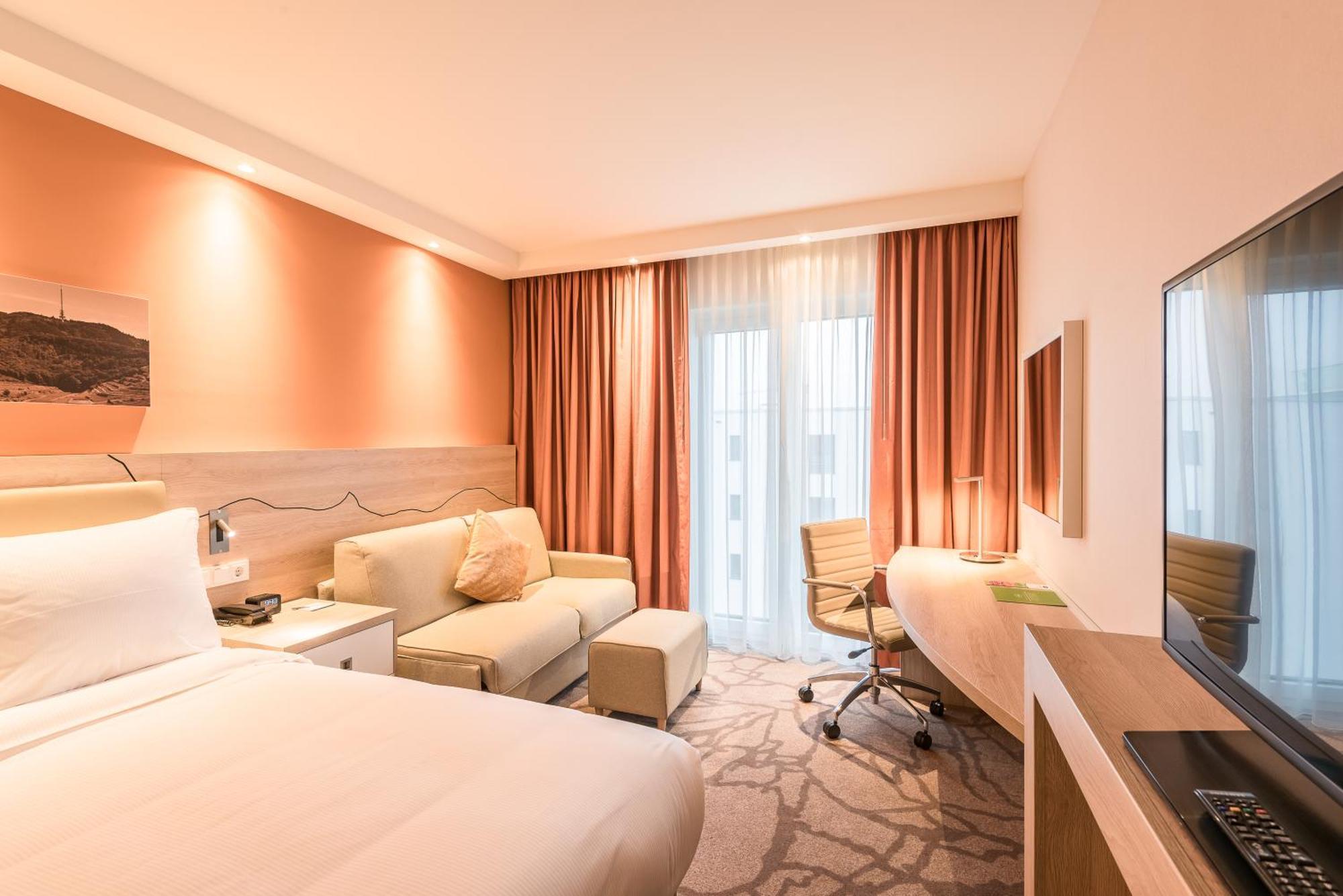 Hampton By Hilton Freiburg Hotel Bagian luar foto