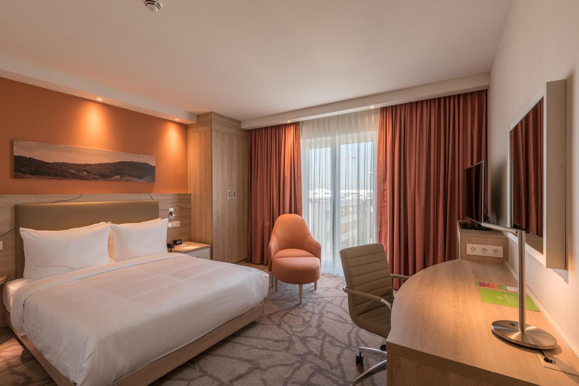 Hampton By Hilton Freiburg Hotel Bagian luar foto