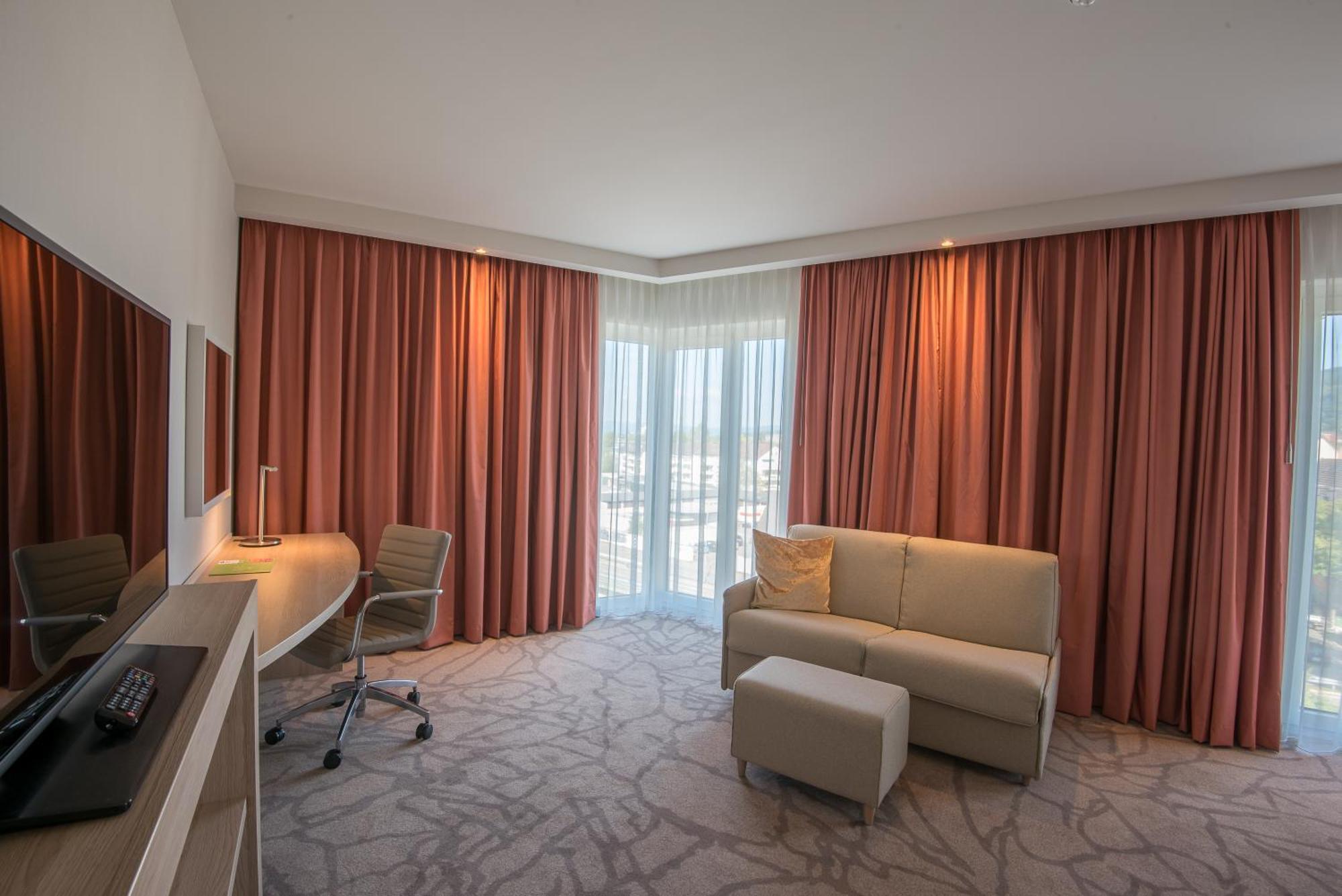 Hampton By Hilton Freiburg Hotel Bagian luar foto
