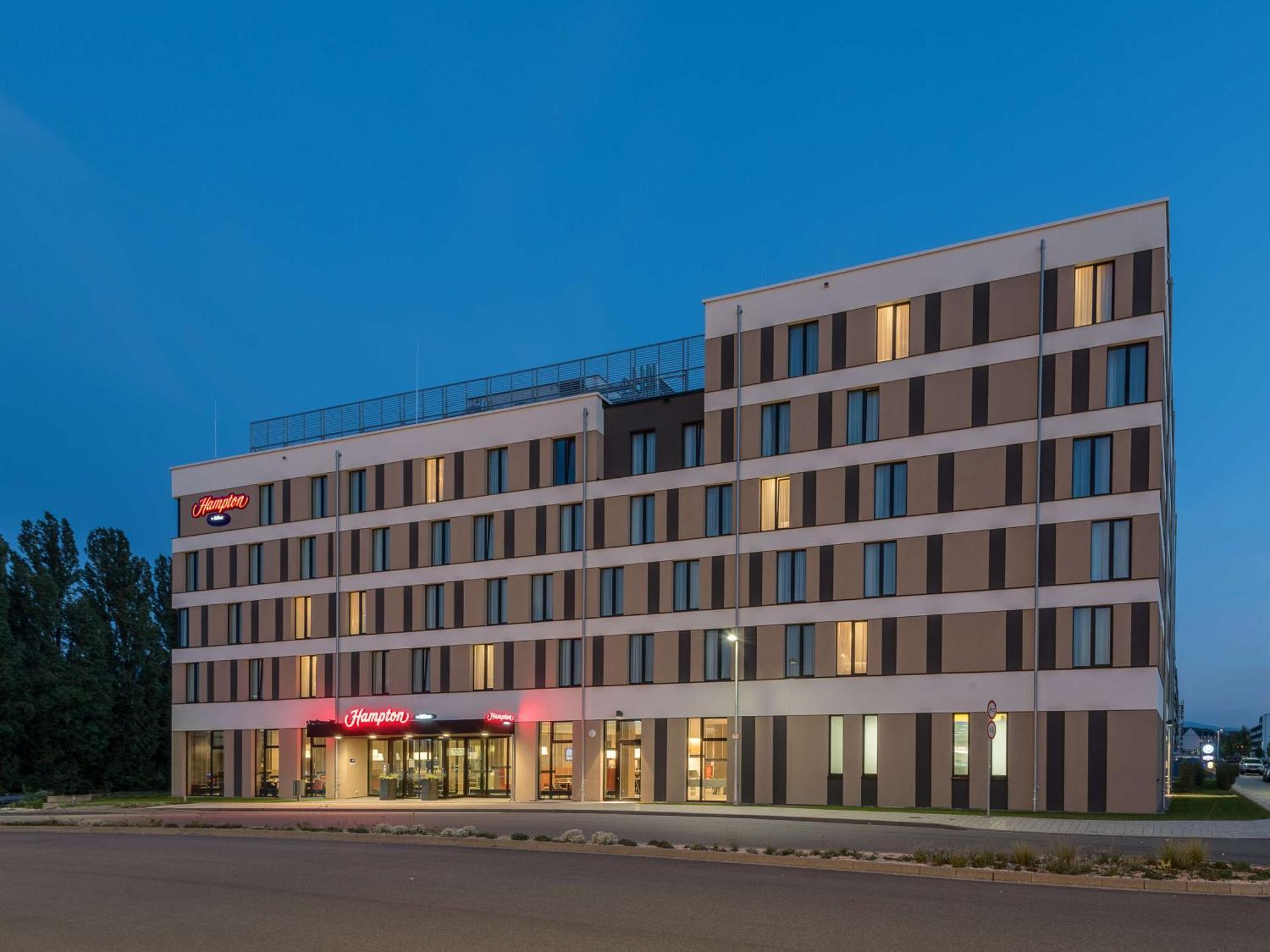 Hampton By Hilton Freiburg Hotel Bagian luar foto