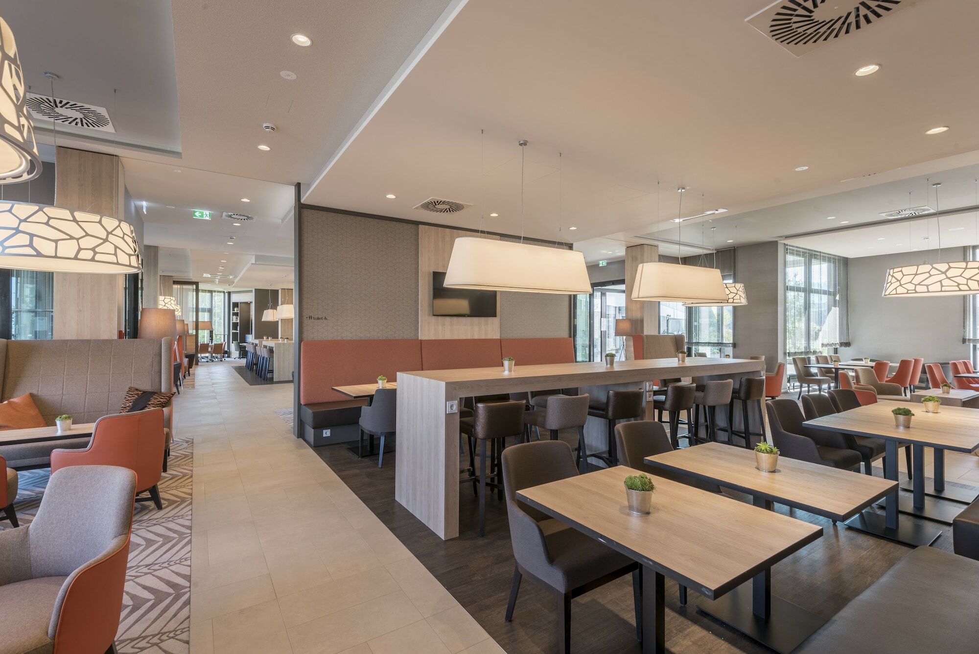 Hampton By Hilton Freiburg Hotel Bagian luar foto
