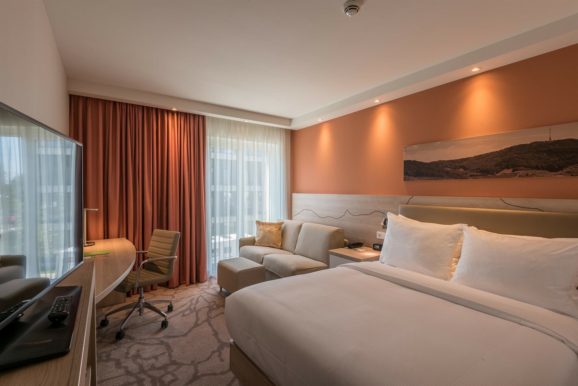 Hampton By Hilton Freiburg Hotel Bagian luar foto